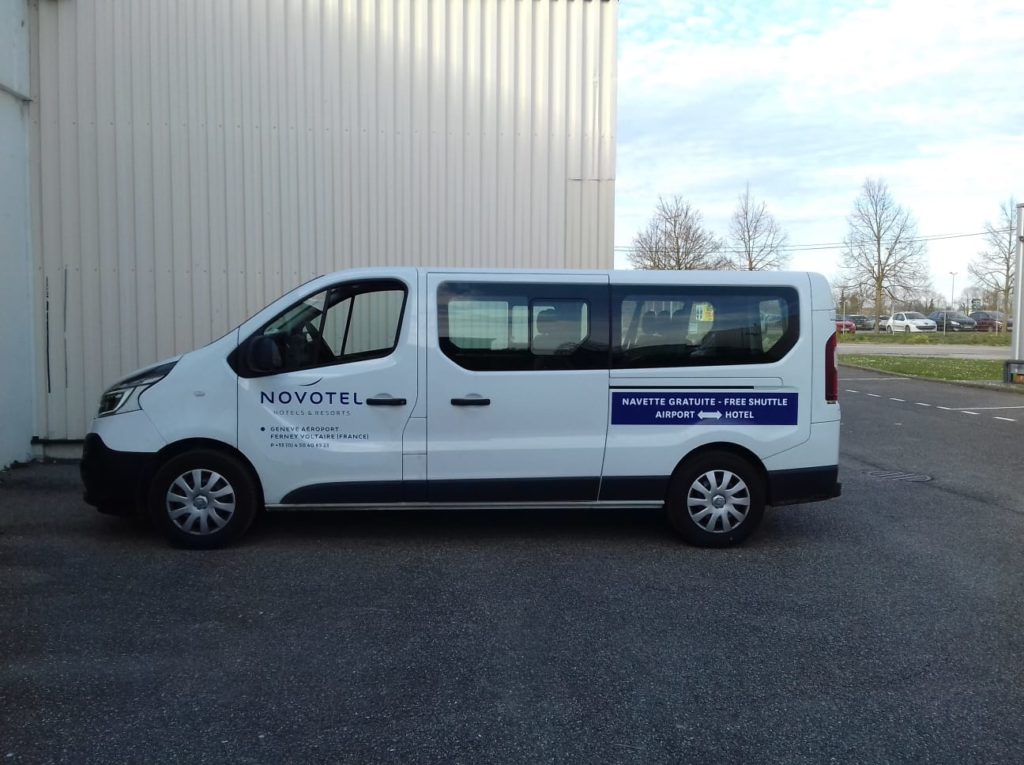 mini bus camionnette novotel