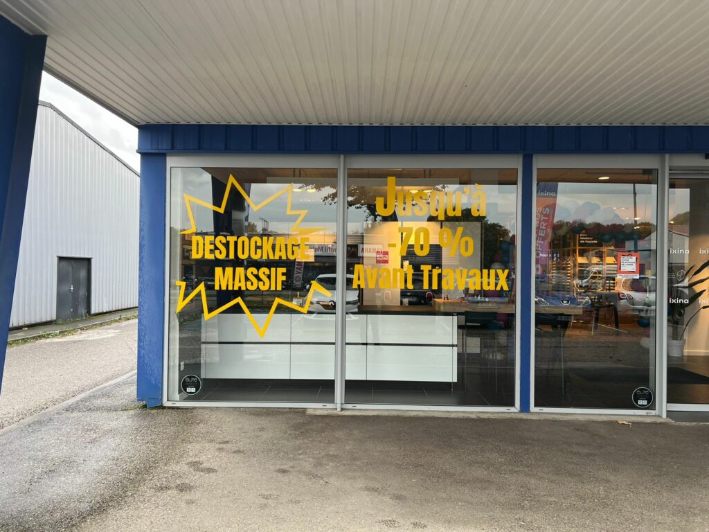 adhésif promotion vitrine déstockage massif