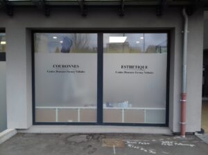 adhesif vitrine depoli