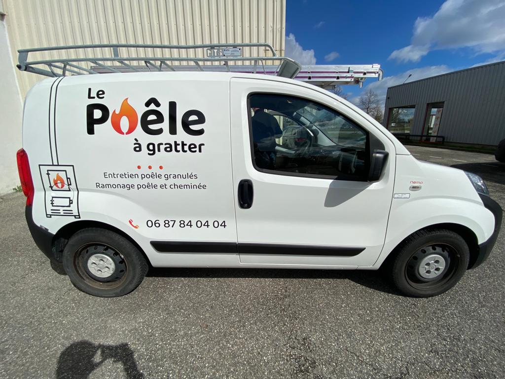 flocage camionnette la poele a gratter