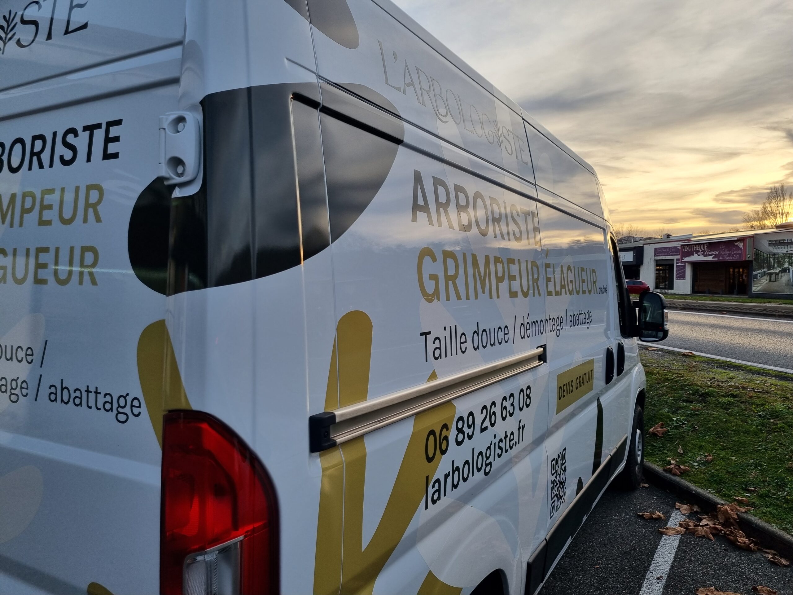 Flocage Camionnette Larboriste 3 Scaled