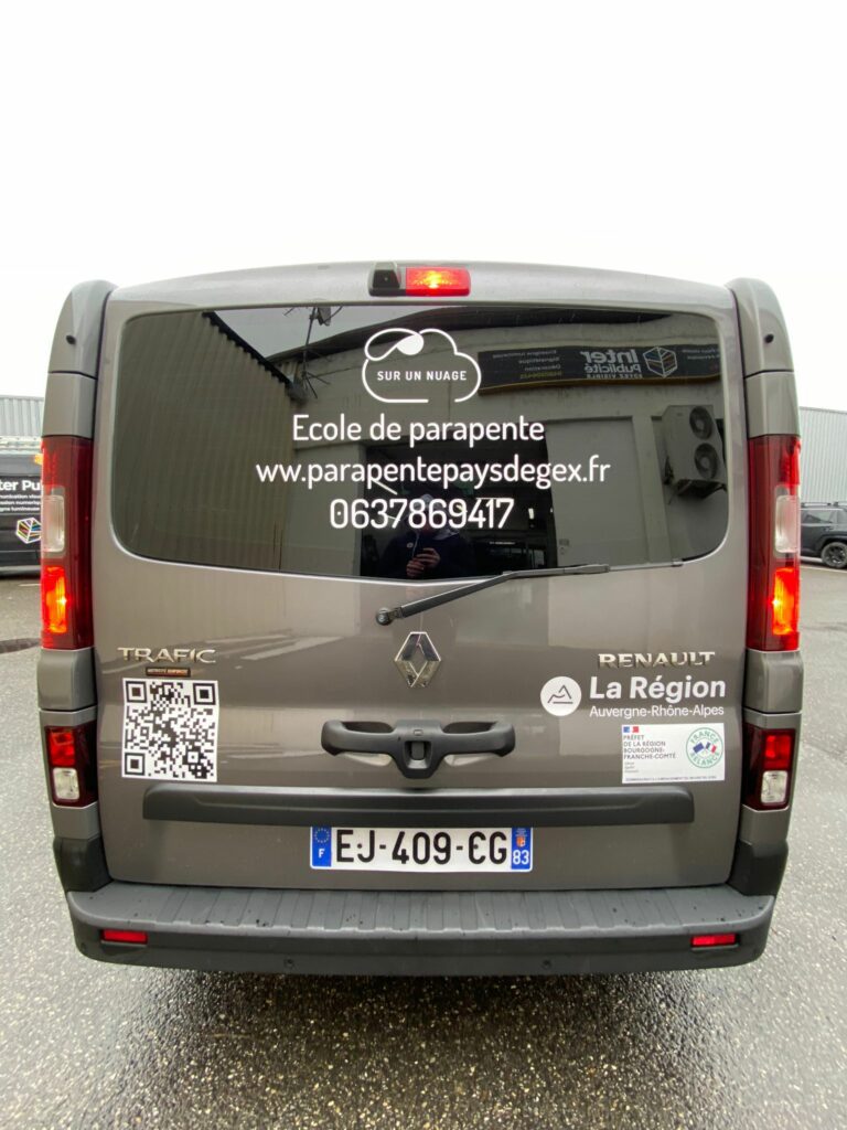 flocage camionnette sur un nuage